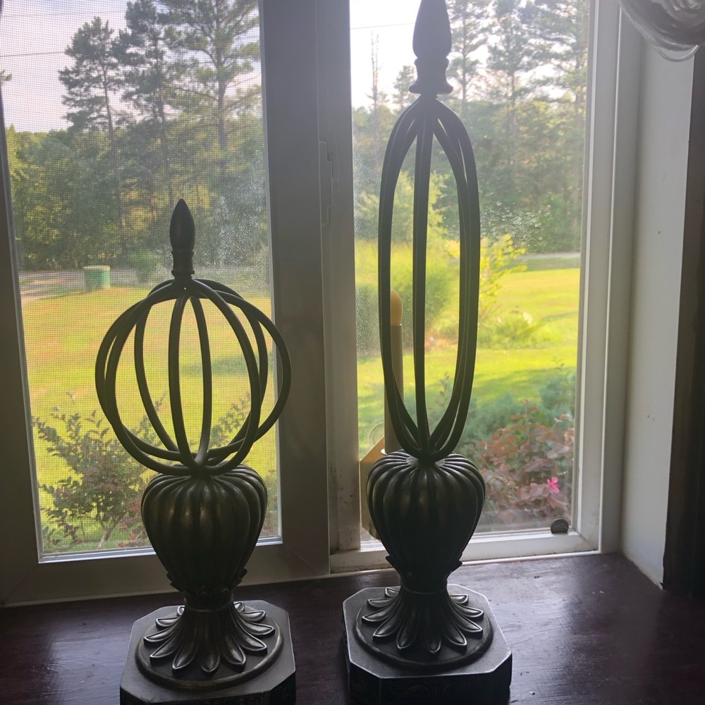 Table/mantle/dresser brass look figures